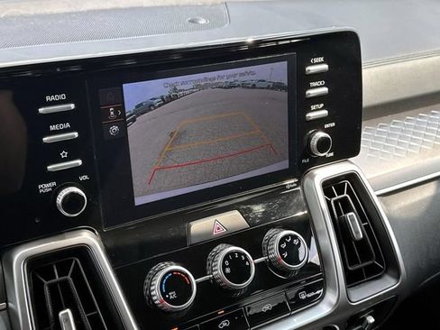 Used 2023 Kia Sorento LX FWD image 24