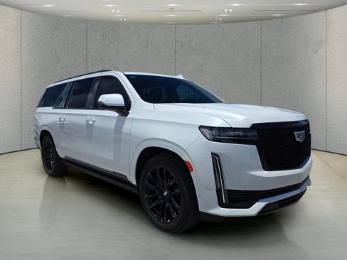 Used 2022 Cadillac Escalade ESV Sport Platinum w/ LPO, ONYX Package RWD image 13