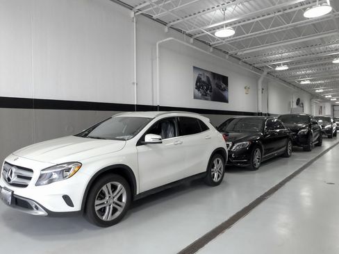 Certified 2025 Mercedes-Benz C 300 4MATIC Sedan image 30