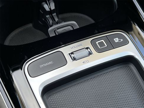 Certified 2025 Mercedes-Benz GLA 250 4MATIC image 32