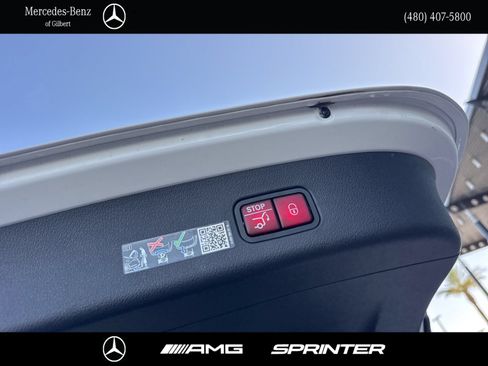 Certified 2024 Mercedes-Benz GLC 300 image 7