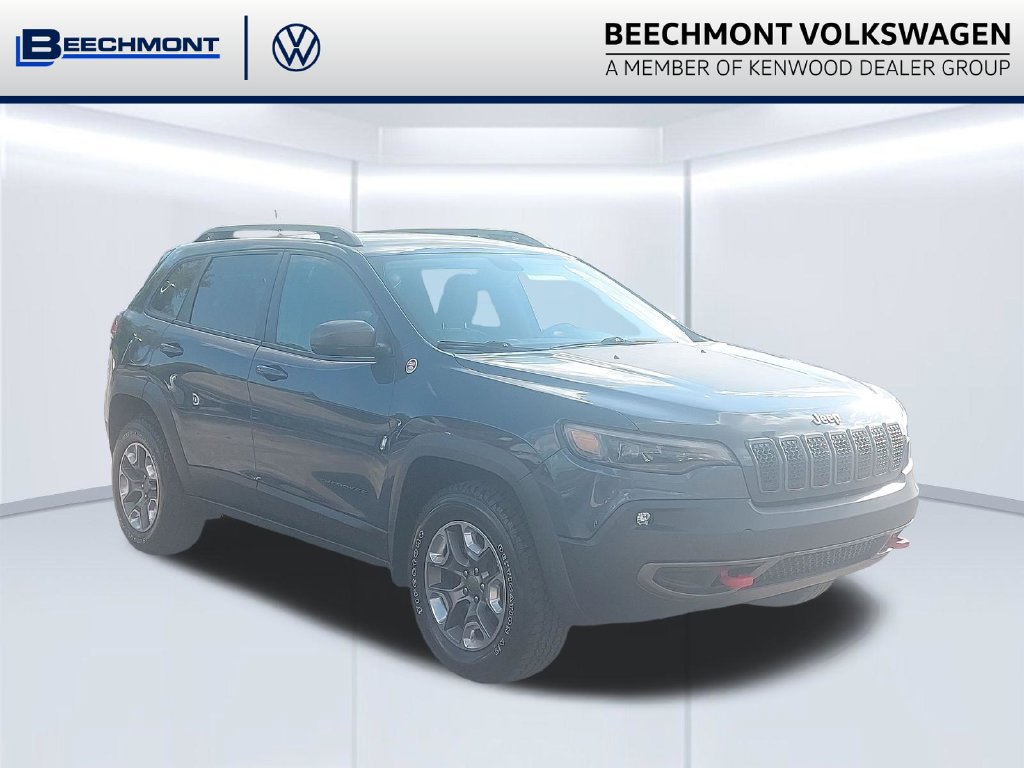 Used 2019 Jeep Cherokee Trailhawk w/ Cold Weather Group AWD/4WD image 1
