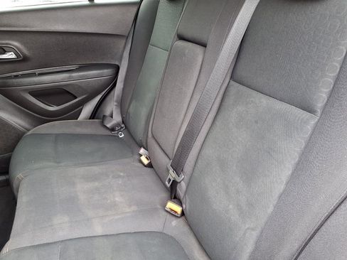 Used 2017 Chevrolet Trax LS w/ Fleet Convenience Package image 6