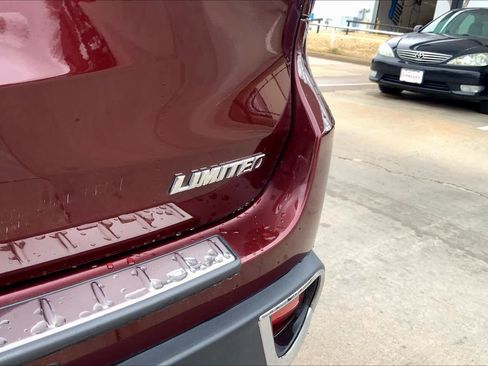 Used 2017 Toyota Highlander Limited Platinum FWD image 29