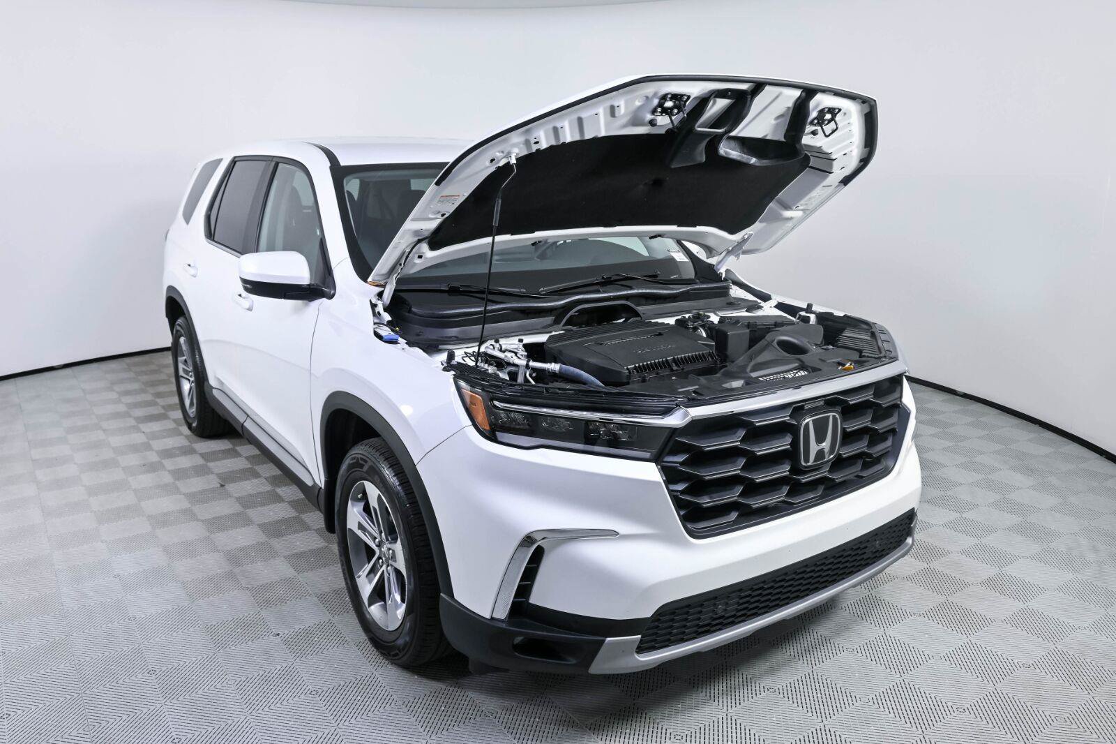Used 2024 Honda Pilot EX-L image 30