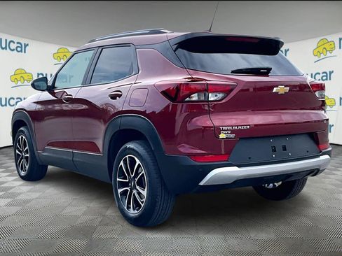 Used 2025 Chevrolet TrailBlazer LT w/ Convenience Package image 4