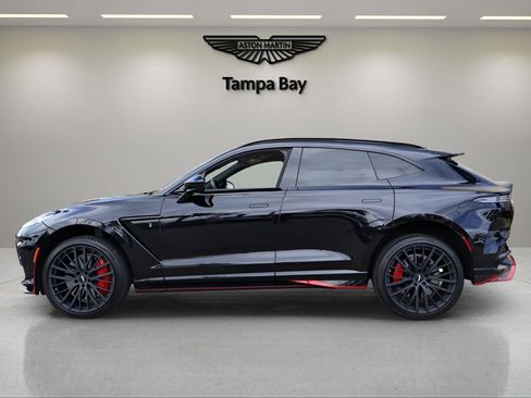 Used 2024 Aston Martin DBX 707 image 2