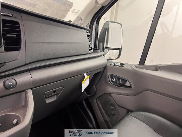 New 2026 Ford Transit 250 148 Medium Roof w/ Load Area Protection Package RWD image 44