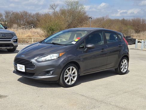 Used 2019 Ford Fiesta SE w/ Equipment Group 201A image 7