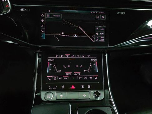 Used 2019 Audi Q8 Prestige image 27