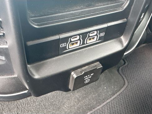 Used 2023 RAM 1500 Laramie AWD/4WD image 27