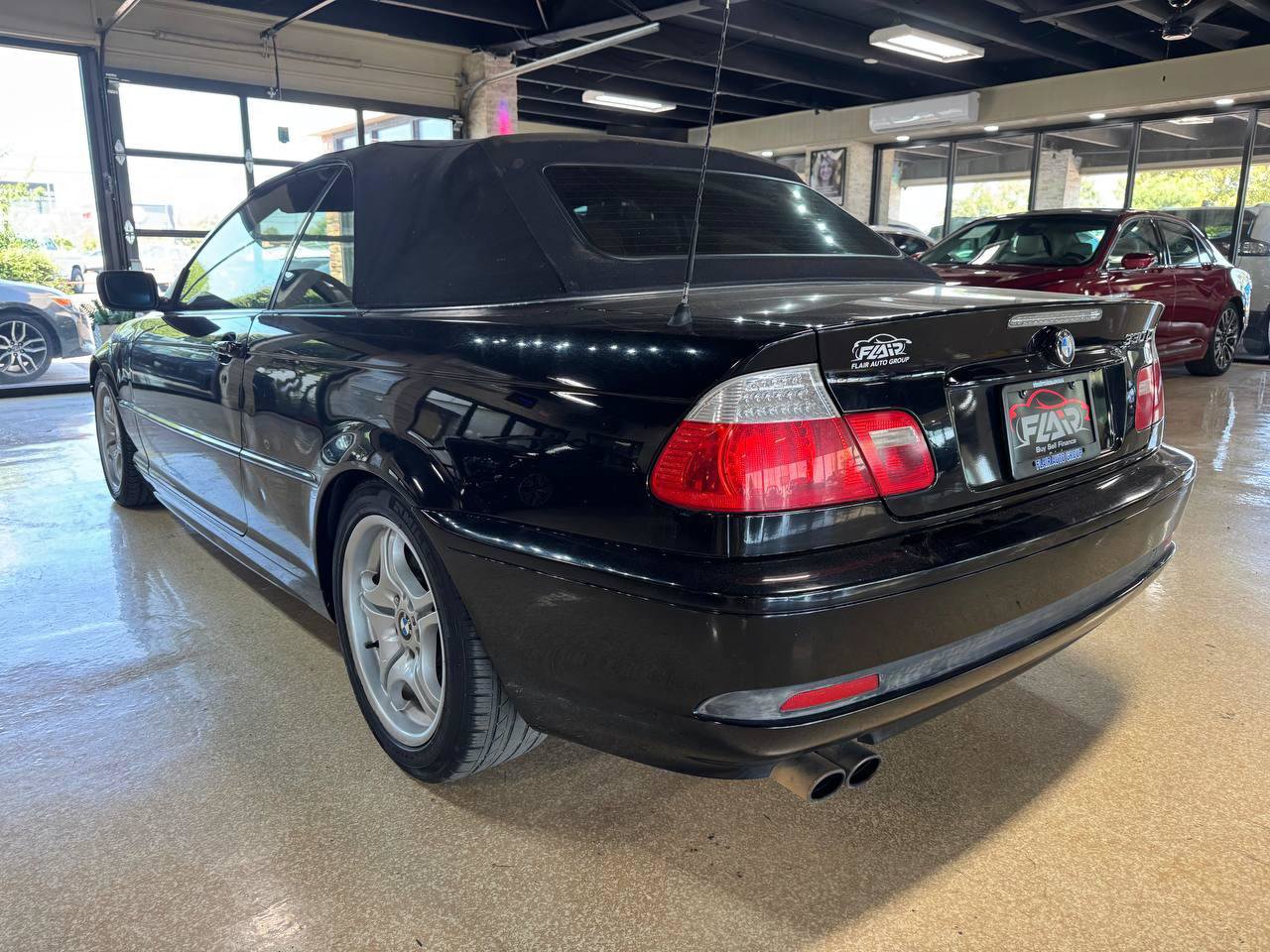 Used 2004 BMW 330Ci Convertible RWD image 5