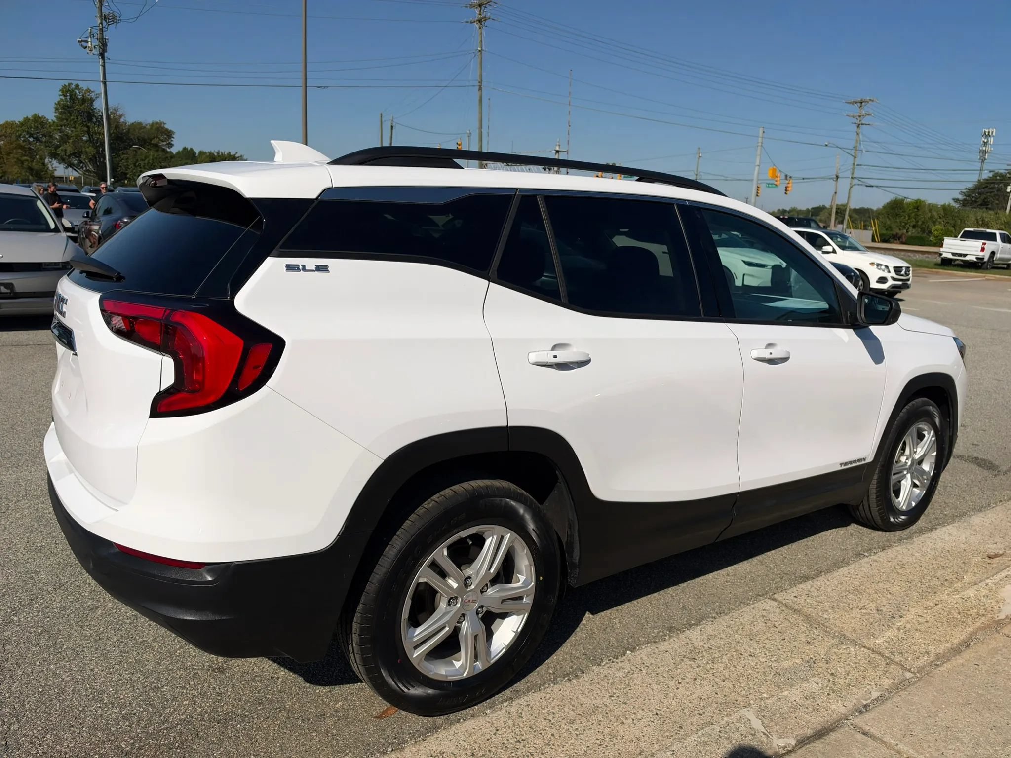 Used 2020 GMC Terrain SLE w/ Driver Convenience Package FWD image 28