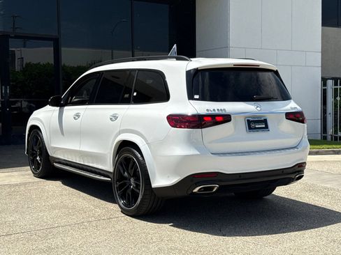 Used 2025 Mercedes-Benz GLS 580 4MATIC image 9
