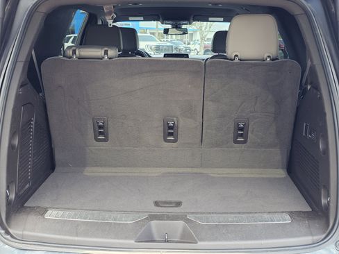 Used 2021 Chevrolet Tahoe Z71 w/ Z71 Off-Road Package image 12