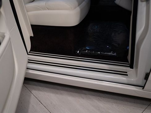 Used 2026 Rolls-Royce Phantom Sedan RWD image 14