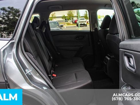Used 2024 Nissan Rogue S FWD image 18
