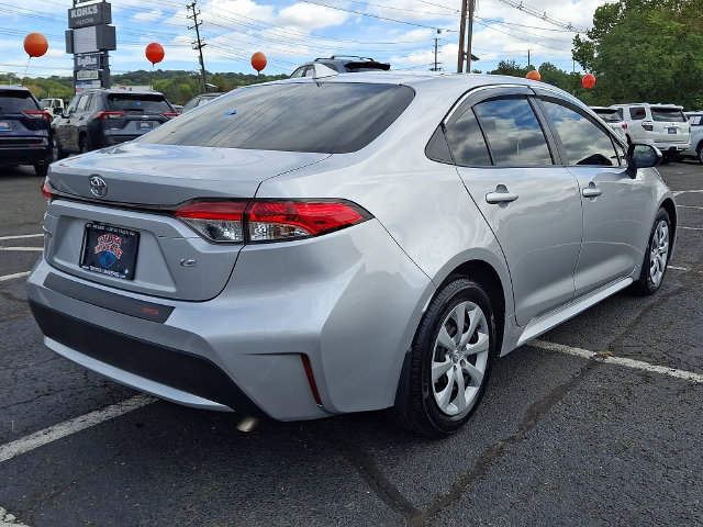 Used 2021 Toyota Corolla LE FWD image 4