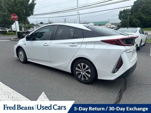 Used 2021 Toyota Prius Prime XLE FWD image 19