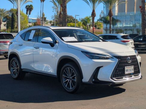 Certified 2025 Lexus NX 250 FWD w/ Premium Package image 3