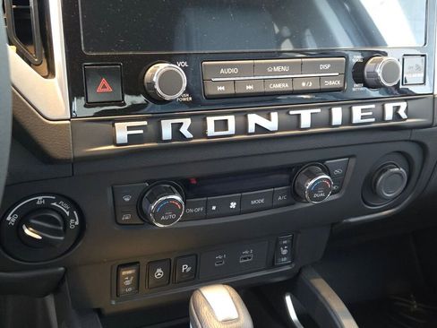 New 2025 Nissan Frontier SV w/ SV Convenience Package image 33