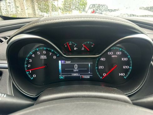Used 2019 Chevrolet Impala LT FWD image 13