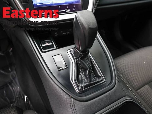 Used 2022 Subaru Outback AWD/4WD image 12