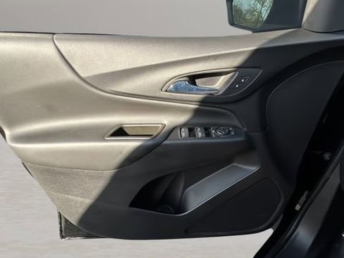 Used 2023 Chevrolet Equinox LT image 17