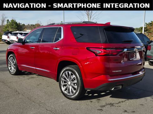 Used 2023 Chevrolet Traverse Premier image 5