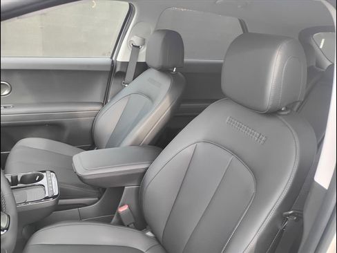 New 2025 Hyundai Ioniq 5 SEL image 18