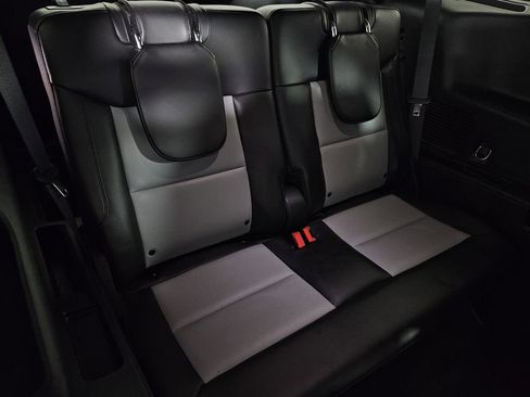 Used 2023 Ford Explorer XLT w/ Equipment Group 202A image 30