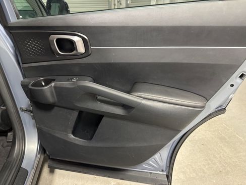 Used 2023 Kia Sorento LX image 11