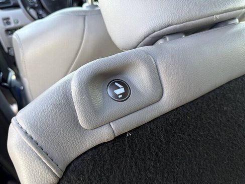 Used 2016 Honda Pilot Elite image 22