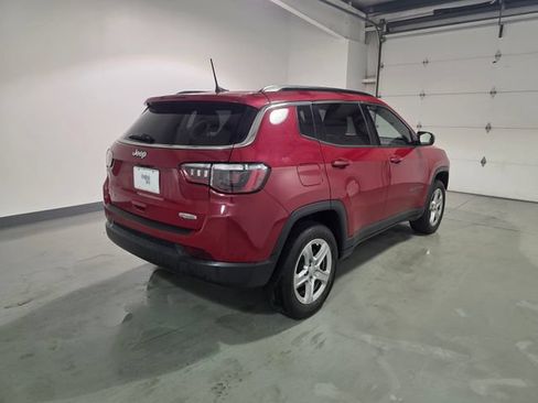 Used 2023 Jeep Compass Latitude AWD/4WD image 7