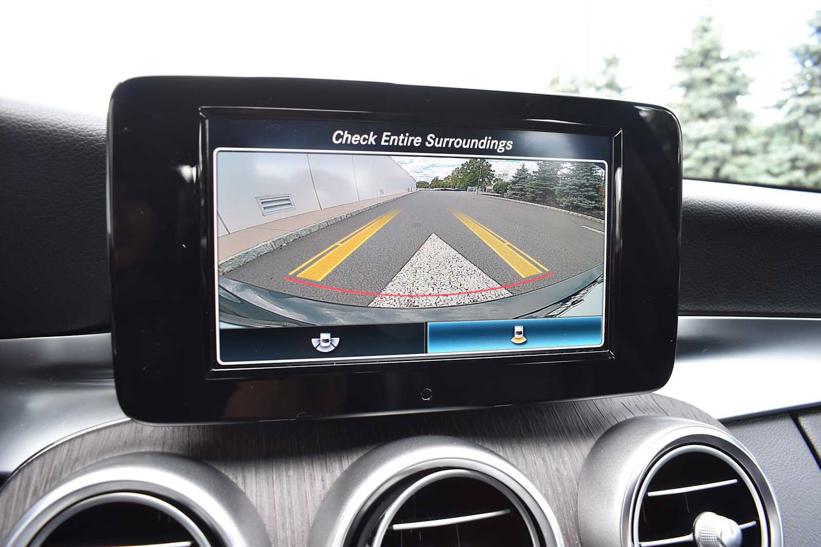 Used 2019 Mercedes-Benz C 300 4MATIC Sedan image 5