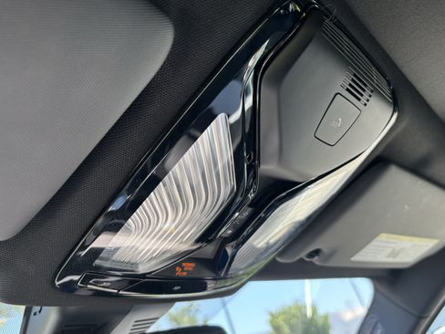 Certified 2025 BMW 330i Sedan RWD image 28