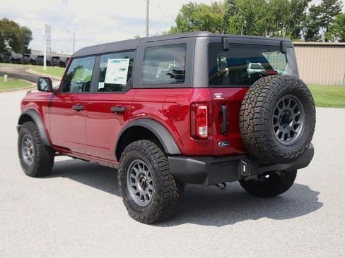 New 2025 Ford Bronco 4-Door image 5