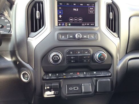 Used 2025 Chevrolet Silverado 2500 Custom w/ Custom Value Package image 13