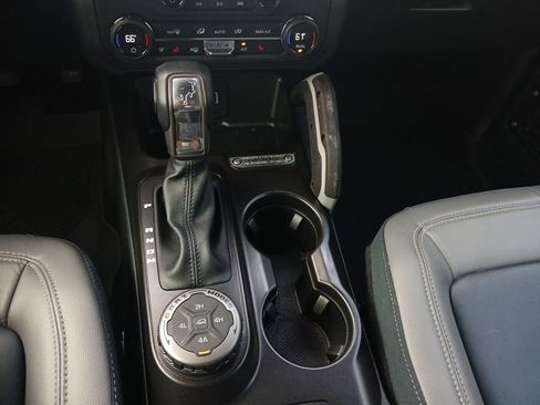 Used 2023 Ford Bronco Outer Banks w/ Sasquatch Package image 10