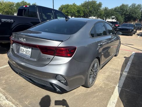 Used 2022 Kia Forte GT-Line w/ GT-Line Premium Package FWD image 3