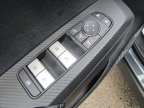 Used 2026 Mitsubishi Outlander SE FWD image 14
