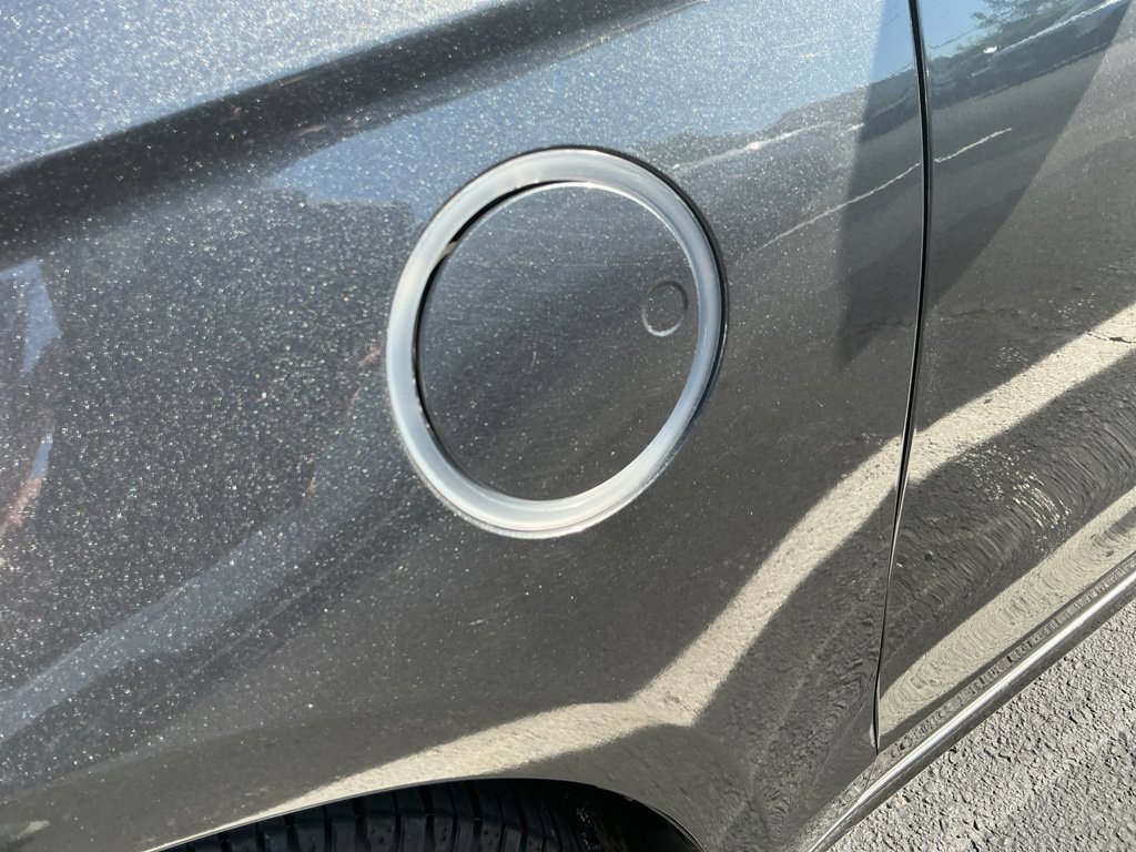 Used 2019 Ford Fusion Energi Titanium FWD image 4