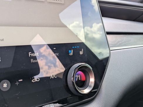 Used 2025 Lexus RX 350 Premium w/ Convenience Package FWD image 32