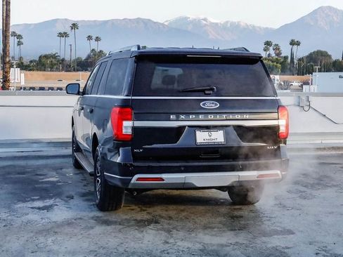 Used 2024 Ford Expedition Max XLT image 7