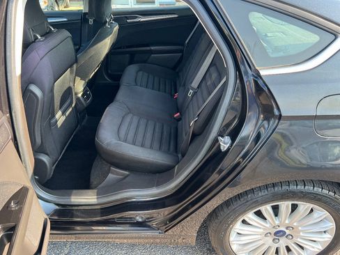 Used 2014 Ford Fusion SE FWD image 20