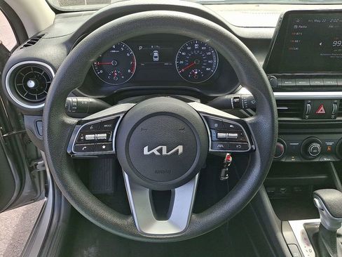 Certified 2023 Kia Forte LXS w/ LXS Technology Package FWD image 18