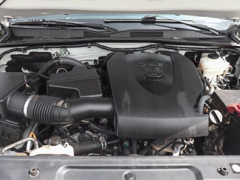 Used 2017 Toyota Tacoma TRD Pro AWD/4WD image 13