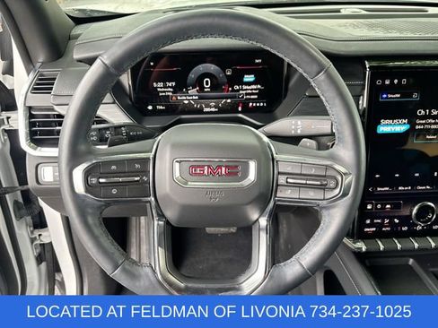 Used 2024 GMC Acadia Elevation w/ Luxury Package FWD image 11