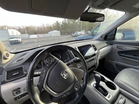 Used 2017 Honda Pilot EX-L image 9