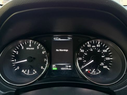 Used 2017 Nissan Rogue S image 17